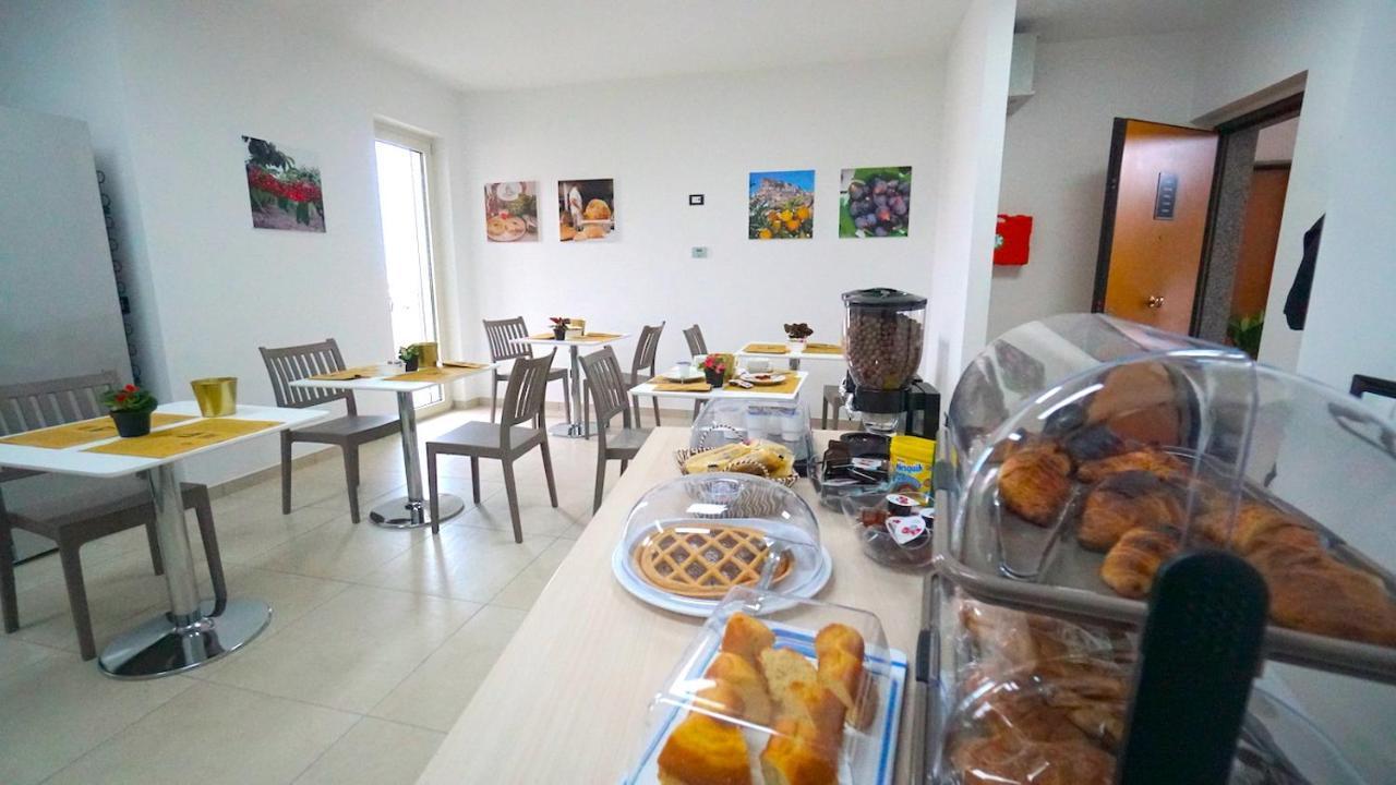 B&B Pitagora Roseto Capo Spulico Exterior foto